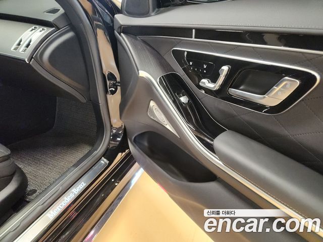 Mercedes-Benz S-Class 2021 — photo 12
