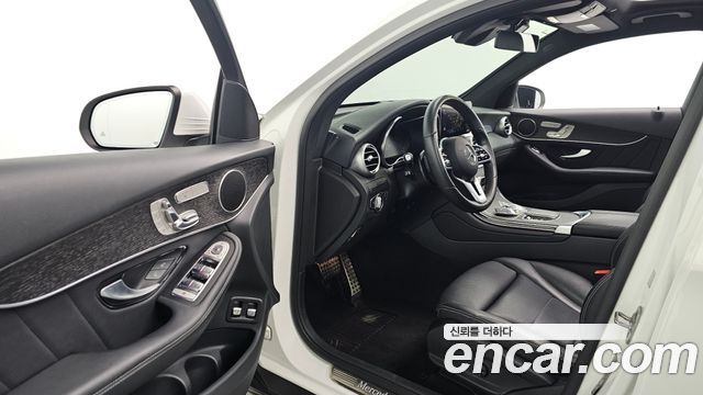 Mercedes-Benz GLC-Class 2021 — photo 11