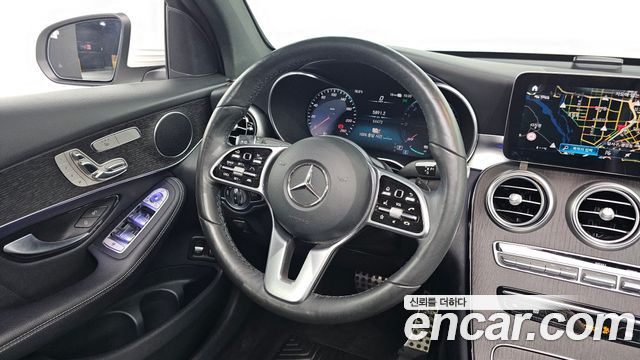 Mercedes-Benz GLC-Class 2021 — photo 13