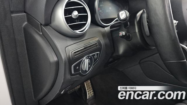 Mercedes-Benz GLC-Class 2021 — photo 16