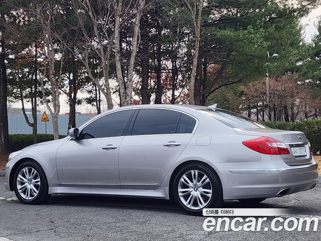 Hyundai Genesis 2012 — photo 9