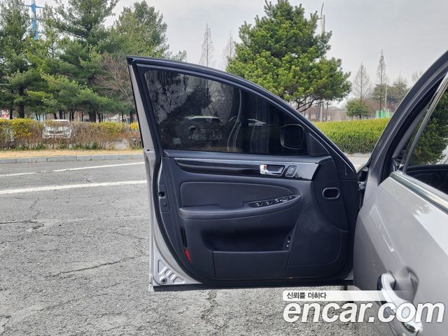 Hyundai Genesis 2012 — photo 12