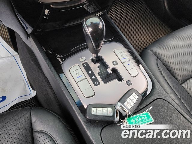 Hyundai Genesis 2012 — photo 19