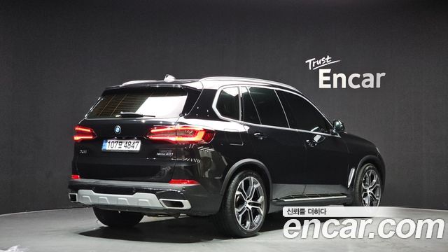 BMW X5 2022 — photo 2