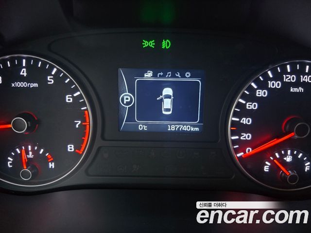Kia K5 2016 — photo 11