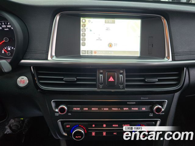 Kia K5 2016 — photo 12