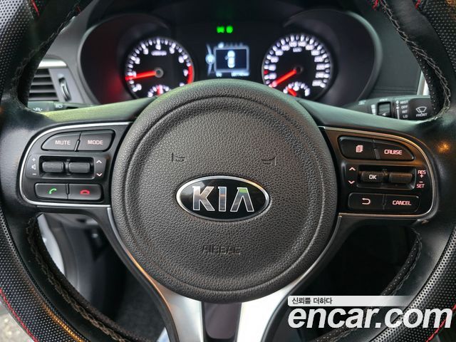 Kia K5 2016 — photo 16