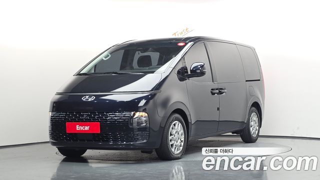 Hyundai Staria 2023 — photo 1