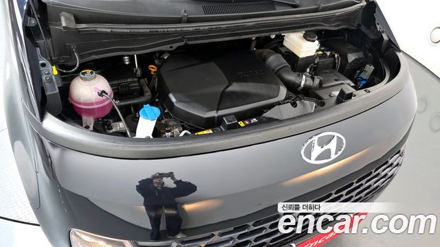 Hyundai Staria 2023 — photo 6