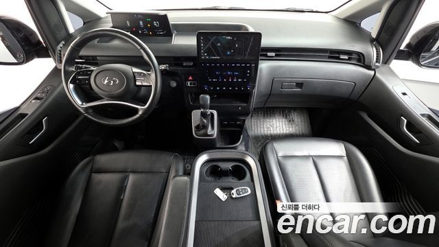 Hyundai Staria 2023 — photo 7