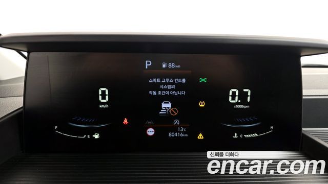 Hyundai Staria 2023 — photo 8