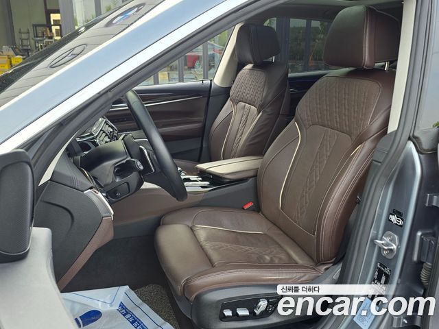 BMW Gran Turismo 2019 — photo 8
