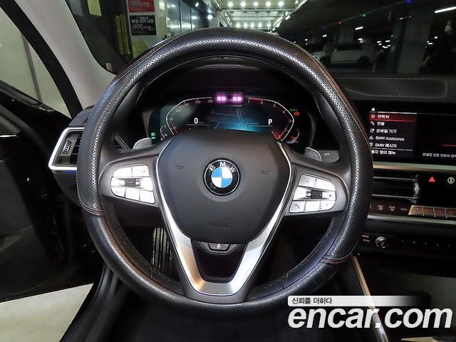 BMW 3-Series 2022 — photo 8