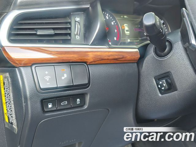 Kia K7 2017 — photo 10