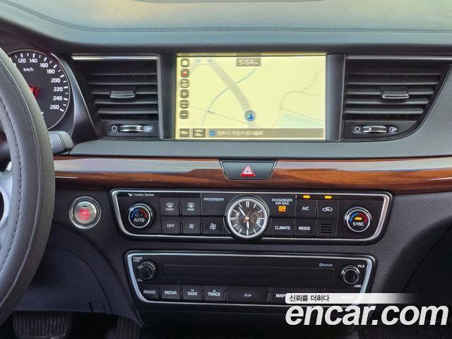 Kia K7 2017 — photo 11