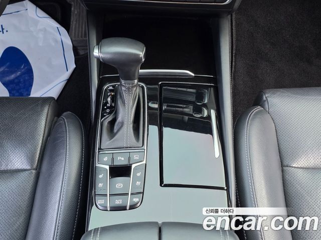 Kia K7 2017 — photo 12