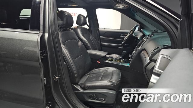 Ford Explorer 2016 — photo 10