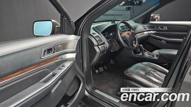 Ford Explorer 2016 — photo 11
