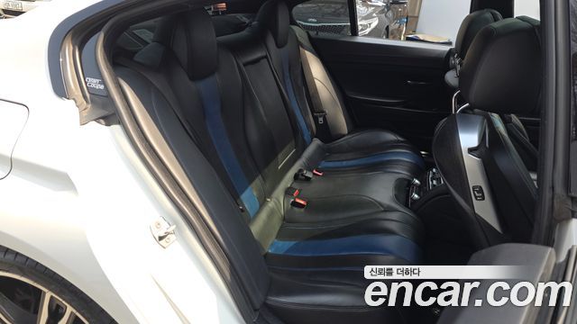 BMW 6-Series 2018 — photo 12
