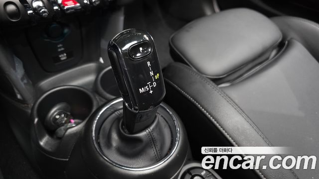 Mini Cooper 2021 — photo 9