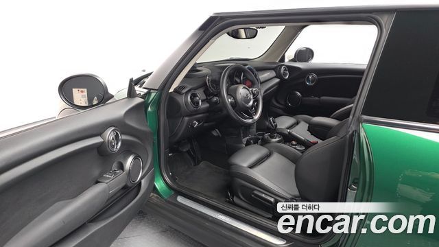 Mini Cooper 2021 — photo 10