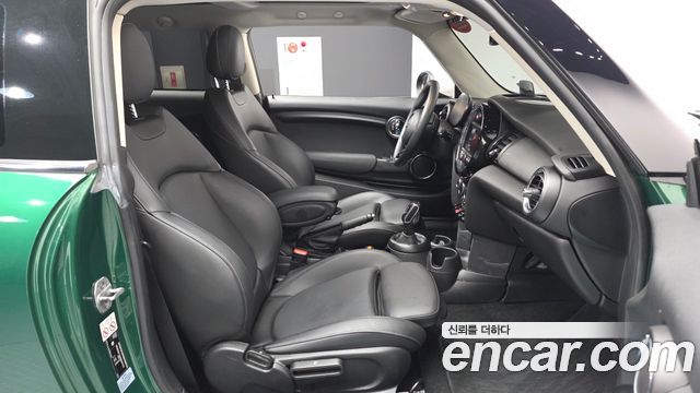 Mini Cooper 2021 — photo 11