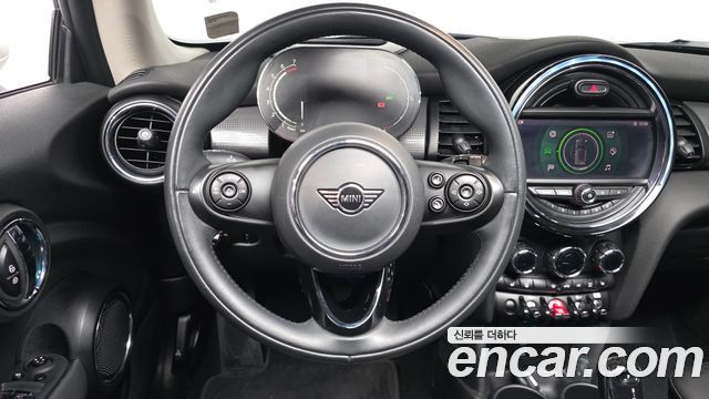 Mini Cooper 2021 — photo 13