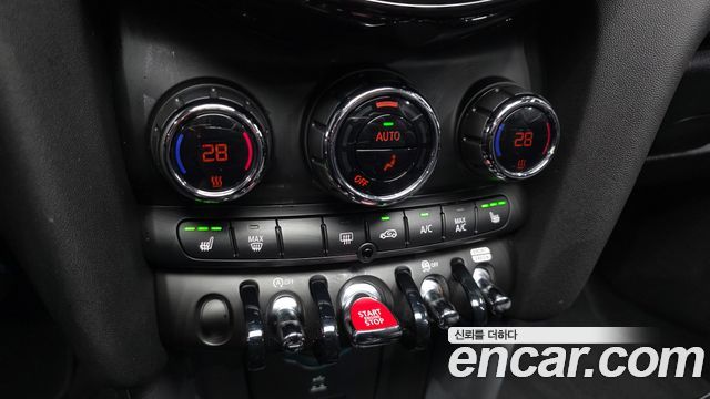 Mini Cooper 2021 — photo 17