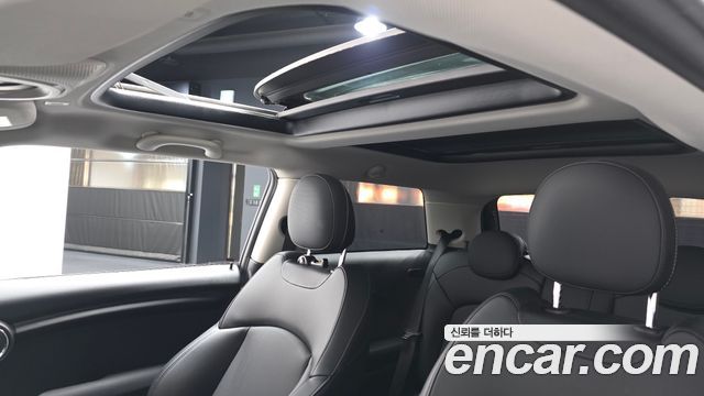 Mini Cooper 2021 — photo 19