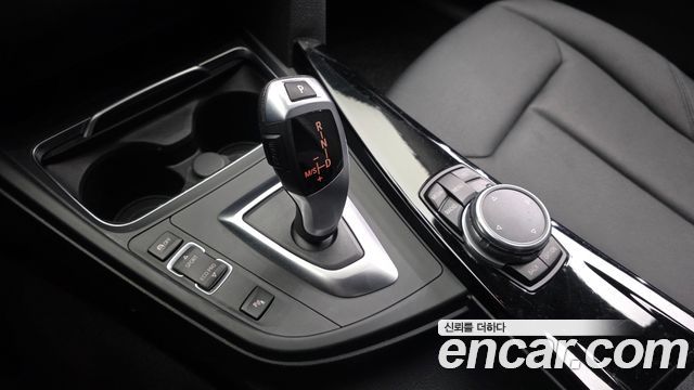 BMW 3-Series 2016 — photo 9