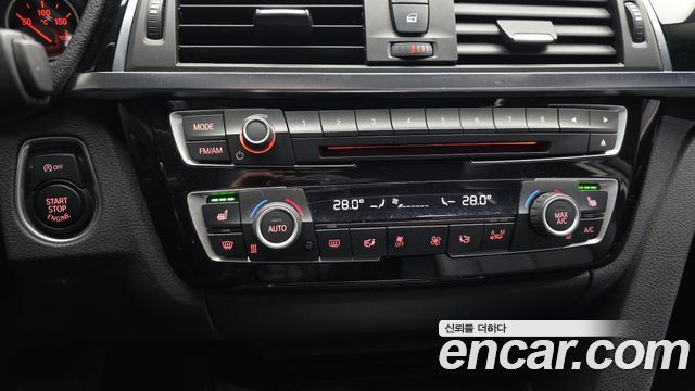 BMW 3-Series 2016 — photo 17