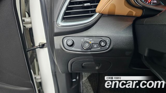 Chevrolet Korea Trax 2017 — photo 15