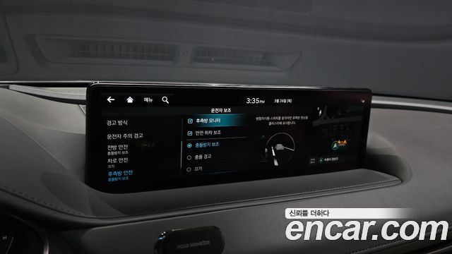 Genesis G80 2022 — photo 16