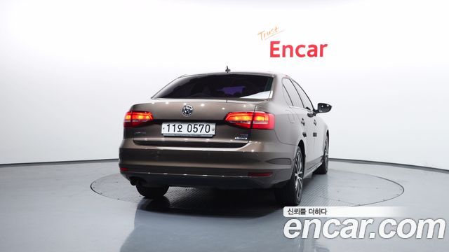 Volkswagen Jetta 2015 — photo 4