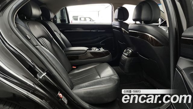Genesis G90 2019 — photo 12