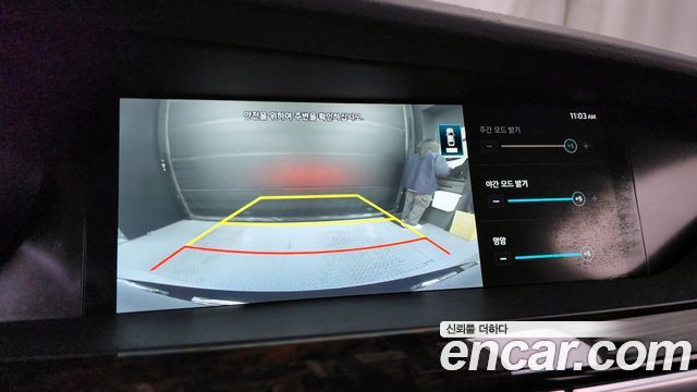 Genesis G90 2019 — photo 15
