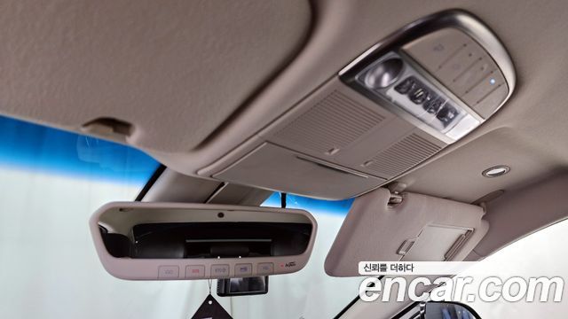 Genesis G90 2019 — photo 17