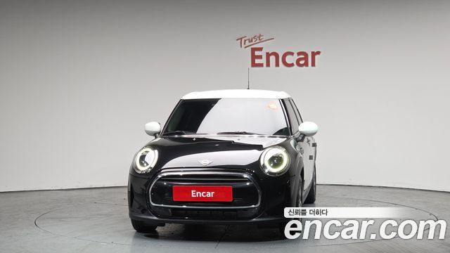 Mini Cooper 2023 — photo 3