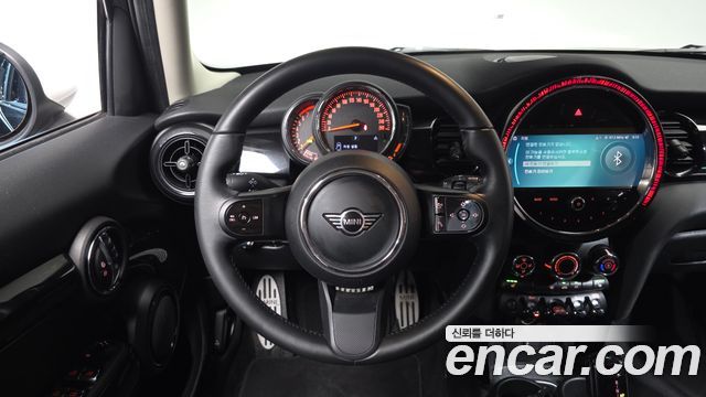 Mini Cooper 2023 — photo 14
