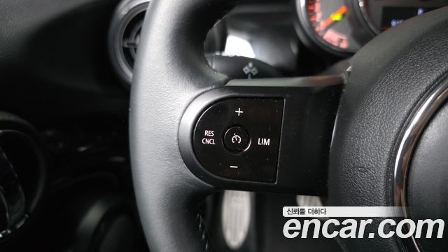 Mini Cooper 2023 — photo 19