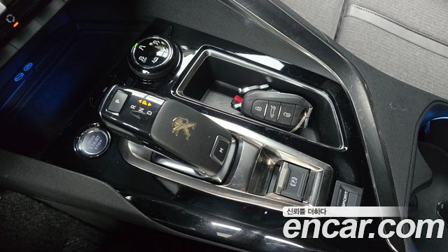 Peugeot 5008 2021 — photo 9