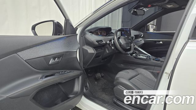 Peugeot 5008 2021 — photo 10