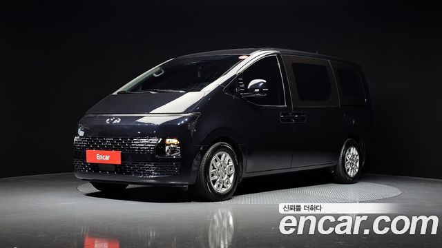 Hyundai Staria 2024 — photo 1