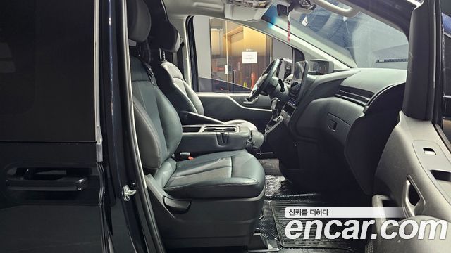 Hyundai Staria 2024 — photo 10