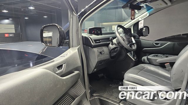 Hyundai Staria 2024 — photo 11