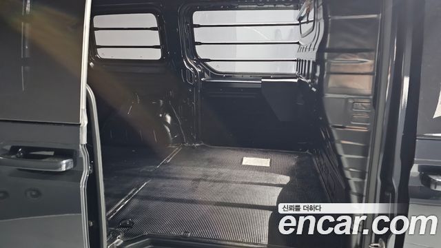 Hyundai Staria 2024 — photo 12