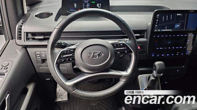 Hyundai Staria 2024 — photo 13