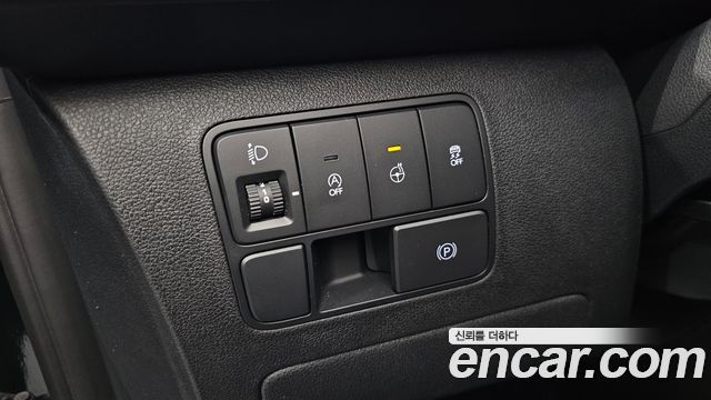 Hyundai Staria 2024 — photo 16