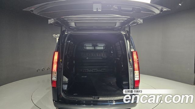 Hyundai Staria 2024 — photo 20