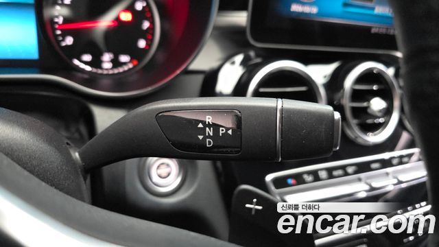 Mercedes-Benz C-Class 2020 — photo 9